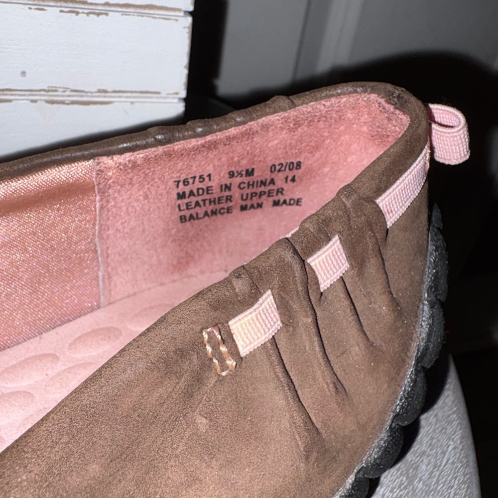 Privo Brown and Pink Women's Flats - sz9.5 (P23) - Picture 5 of 5